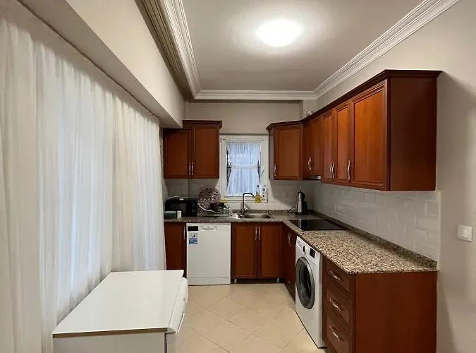 The Halcyon Appartement