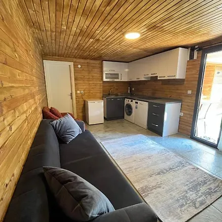 アパート The Halcyon